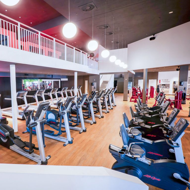 FitStop Fitnessstudio Erfurt Fitnessstudio Freising Fitnessstudio Landshut Fitnessstudio Fulda Fitnessstudio Roth Fitnessstudio Unterschleißheim Workout Abnehmen Sport Muskelaufbau Trainieren Fitness Cardio Fitnessstudio-Wechsel